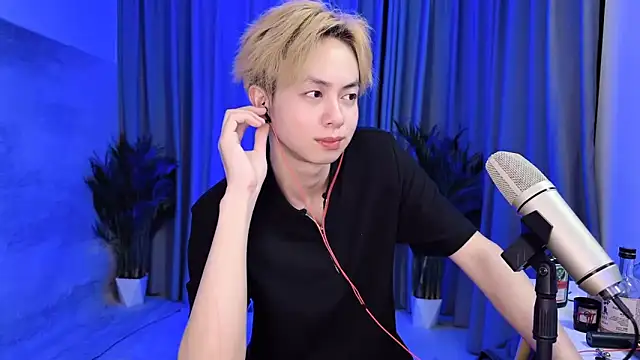 Snapshot of hafabva chatting on 03.26.26 hafabva online show from 03.26.26