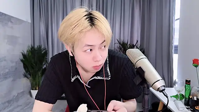 Snapshot of hafabva chatting on 04.02.26 hafabva online show from 04.02.26