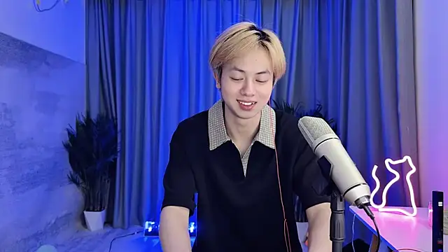 Snapshot of hafabva chatting on 04.16.26 hafabva online show from 04.16.26