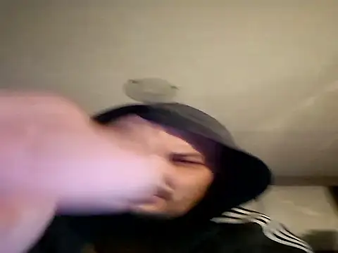 Snapshot of derpedomyzg chatting on 12.14.25 derpedomyzg online show from 12.14.25