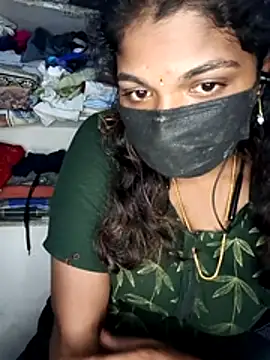 Snapshot of tamilsaisree chatting on 02.04.26 tamilsaisree online show from 02.04.26
