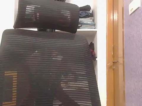 its me love9951 online show from 04.22.26