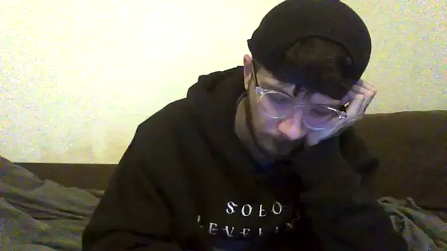 Snapshot of atreus69big chatting on 05.15.26 atreus69big online show from 05.15.26