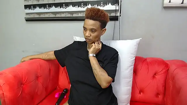 Snapshot of JANIELEE8x chatting on 12.19.25 JANIELEE8x online show from 12.19.25