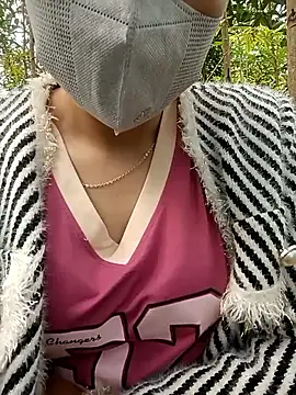 May-Ne online show from 12.21.25