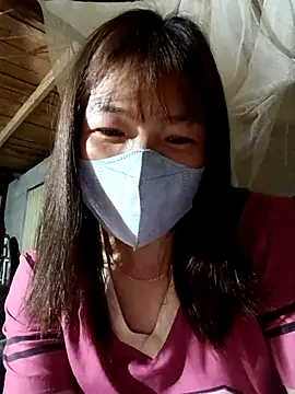 Snapshot of May-Ne chatting on 02.21.26 May-Ne online show from 02.21.26