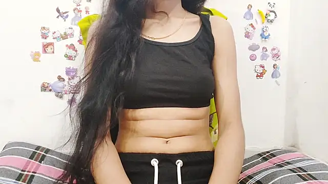Snapshot of tamannatinni chatting on 04.18.26 tamannatinni online show from 04.18.26