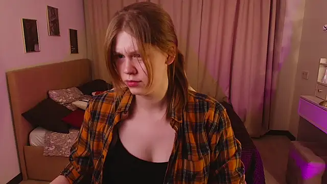 Snapshot of Alison_Doody chatting on 01.08.26 Alison Doody online show from 01.08.26