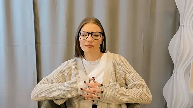 JeaneneWoltz online show from 12.16.25