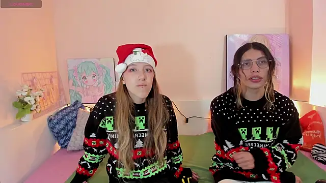 Snapshot of Briar_y_Blair chatting on 12.18.25 Briar y Blair online show from 12.18.25