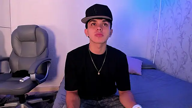 Snapshot of _TaylorBlack chatting on 02.07.26 TaylorBlack online show from 02.07.26