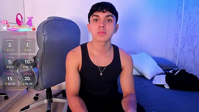 Snapshot of _TaylorBlack chatting on 02.17.26 TaylorBlack online show from 02.17.26