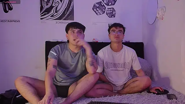 Snapshot of charlie_dicker chatting on 12.22.25 charlie dicker online show from 12.22.25