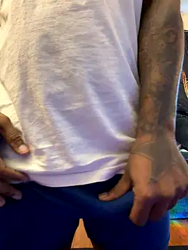 Snapshot of daddydarkskindikk chatting on 12.20.25 daddydarkskindikk online show from 12.20.25