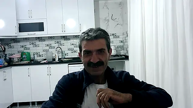 Snapshot of kobra21turki chatting on 04.27.26 kobra21turki online show from 04.27.26