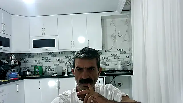 Snapshot of kobra21turki chatting on 04.28.26 kobra21turki online show from 04.28.26