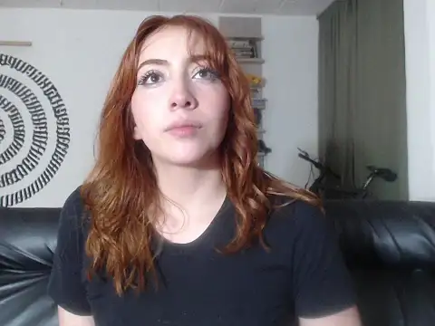 Snapshot of BeautyYoungblond chatting on 04.30.26 BeautyYoungblond online show from 04.30.26