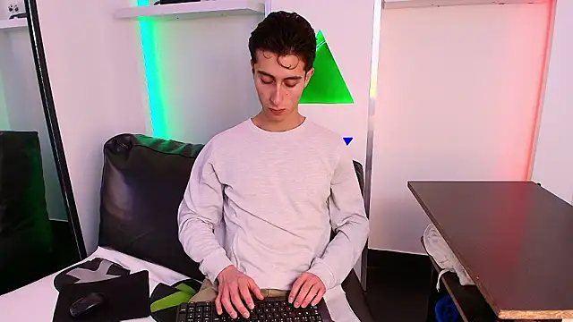 Ithan Skin online show from 02.03.26