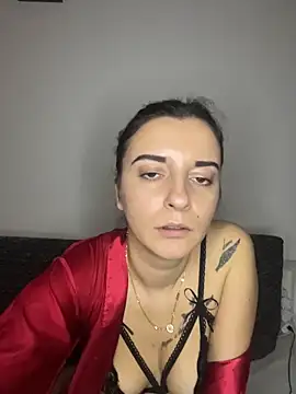 MinaSolenne online show from 12.19.25