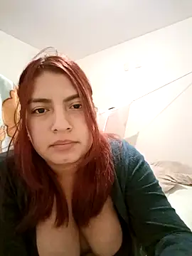 Snapshot of LUNARB23 chatting on 12.20.25 LUNARB23 online show from 12.20.25