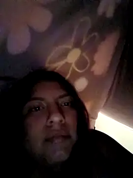 Snapshot of LUNARB23 chatting on 12.22.25 LUNARB23 online show from 12.22.25