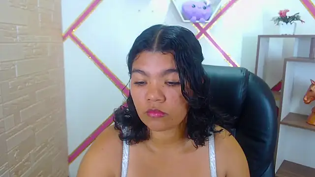 Snapshot of Heidy_Colins chatting on 03.01.26 Heidy Colins online show from 03.01.26