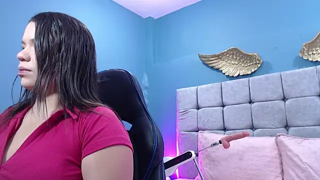 Snapshot of AuraArnau chatting on 01.14.26 AuraArnau online show from 01.14.26