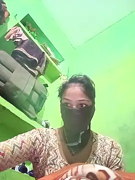 Snapshot of Uma_pande chatting on 12.17.25 Uma pande online show from 12.17.25