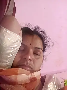 Snapshot of Uma_pande chatting on 02.04.26 Uma pande online show from 02.04.26