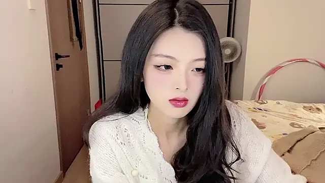 Snapshot of Koikoi___ chatting on 12.18.25 Koikoi online show from 12.18.25