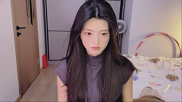 Snapshot of Koikoi___ chatting on 12.20.25 Koikoi online show from 12.20.25