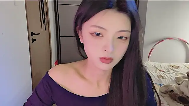 Snapshot of Koikoi___ chatting on 12.22.25 Koikoi online show from 12.22.25