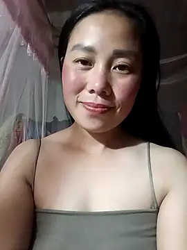 Snapshot of Chloe-ee chatting on 12.17.25 Chloe-ee online show from 12.17.25