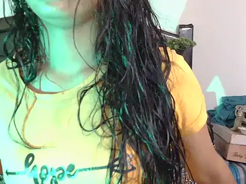 Snapshot of miss_ragni chatting on 04.25.26 miss ragni online show from 04.25.26