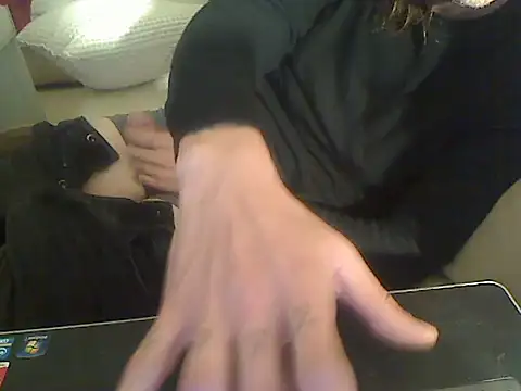 Snapshot of Corky_887 chatting on 12.18.25 Corky 887 online show from 12.18.25