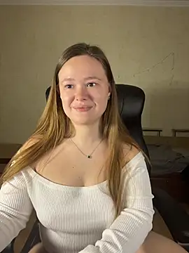 CaramelleSugarr online show from 04.08.26