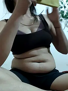 mayrakhan11 online show from 02.20.26