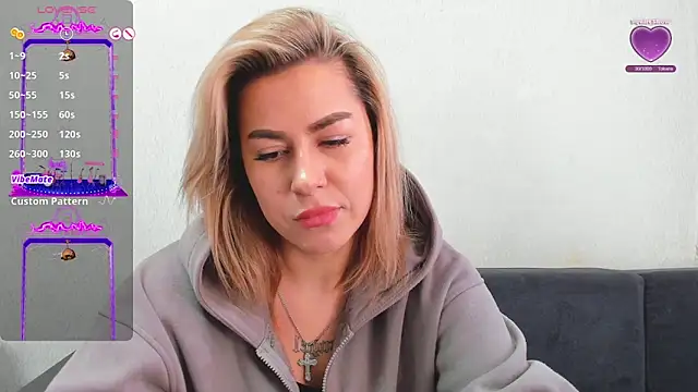 Roxi Joy online show from 02.02.26