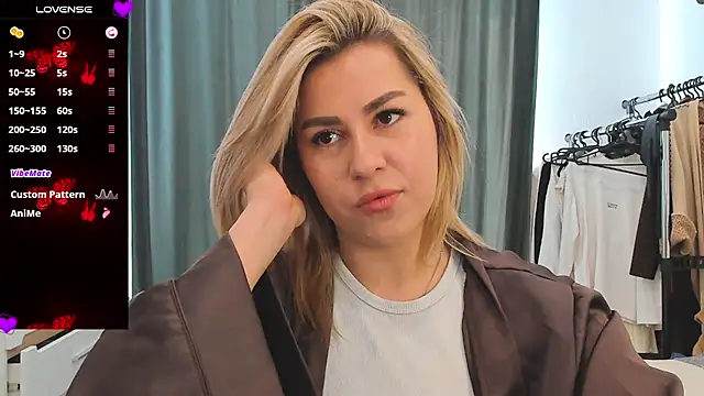 Roxi Joy online show from 02.18.26