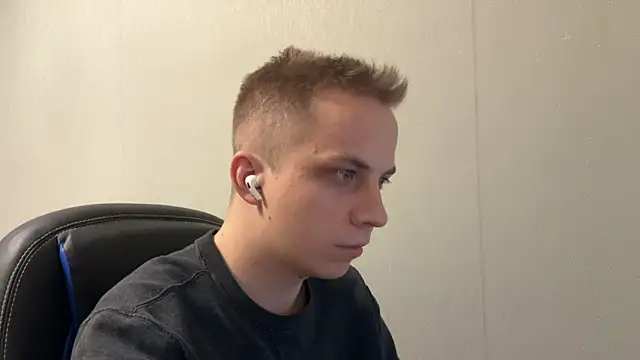 Snapshot of Markooaa chatting on 02.18.26 Markooaa online show from 02.18.26