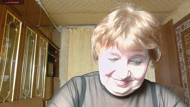 Snapshot of Casey_peach chatting on 01.11.26 Casey peach online show from 01.11.26