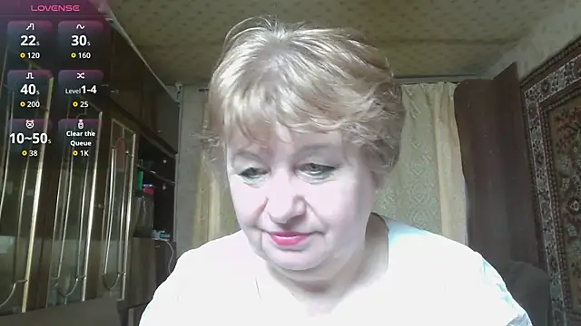 Snapshot of Casey_peach chatting on 03.28.26 Casey peach online show from 03.28.26
