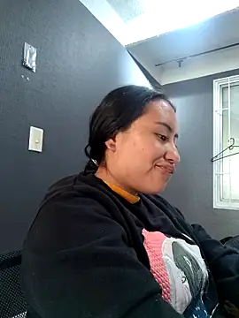 Venuz Rivers  online show from 12.16.25