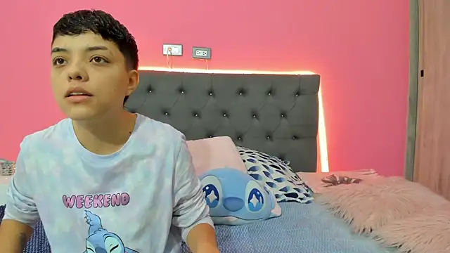 Snapshot of ariloe_quintero chatting on 02.11.26 ariloe quintero online show from 02.11.26