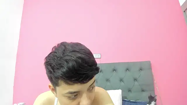 Snapshot of ariloe_quintero chatting on 02.18.26 ariloe quintero online show from 02.18.26