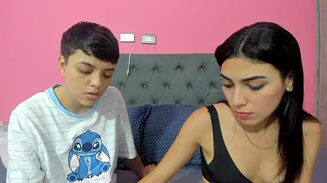 Snapshot of ariloe_quintero chatting on 02.25.26 ariloe quintero online show from 02.25.26