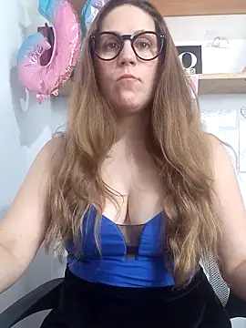 Snapshot of SofiEsteves chatting on 03.10.26 SofiEsteves online show from 03.10.26