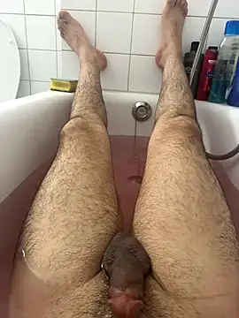 Snapshot of esmer_baran44 chatting on 01.06.26 esmer baran44 online show from 01.06.26