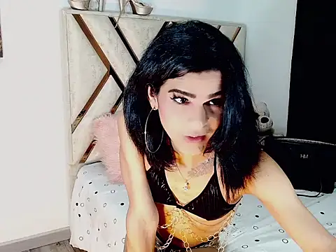 titania1502 online show from 12.23.25