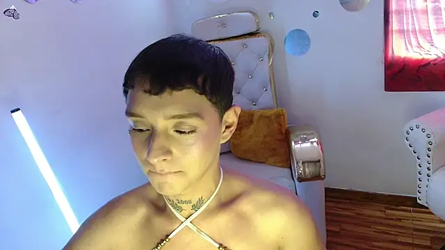 Snapshot of David_and_Jonas chatting on 02.08.26 David and Jonas online show from 02.08.26